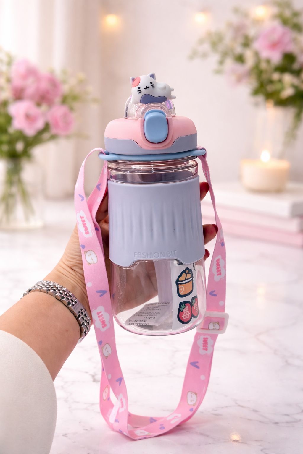 600ml Sevimli Hayvanlar Figürlü Silikon Pipetli Özel Askılı Polikarbon Çocuk Su Matarası Pembe