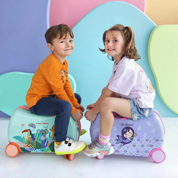 Milk&Moo Jungle Friends Binilebilir Çocuk Valizi, 360° Tekerlekli, Ayak Destekli